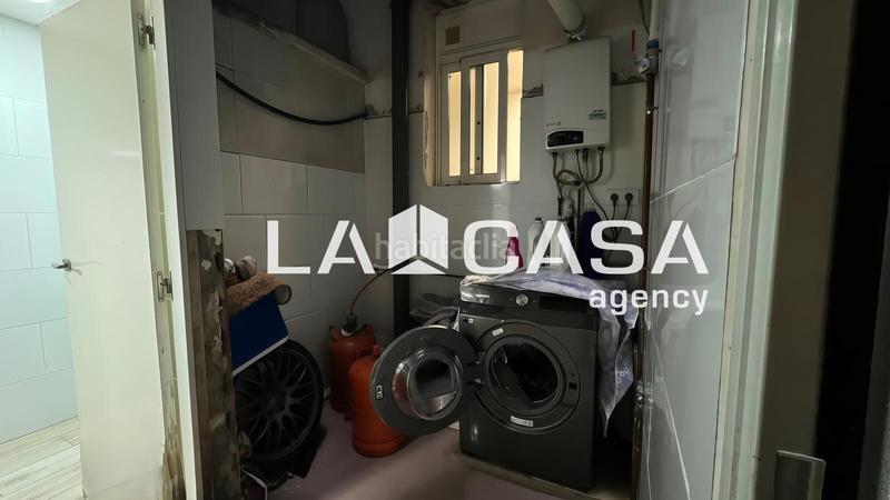 Foto 7a524ad5-1c6c-4bd6-9bc3-b6a8dcd7f11f. Local comercial en Prosperitat Barcelona