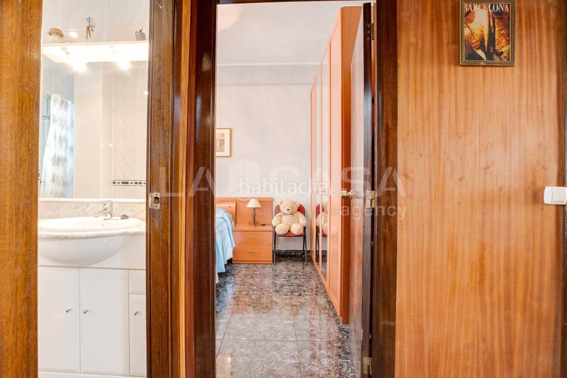 Foto 33cbc6ea-c542-402e-af0f-b9ee0a367990. Piso en Provençals del Poblenou Barcelona