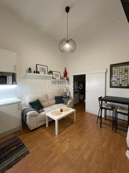 Foto b66b23a9-12e5-4df8-bcfa-04c418c23fae. Planta baja en Sants Barcelona