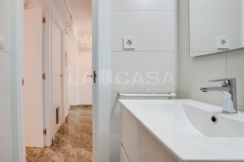 Foto f993f331-fcbc-462d-8375-d3ba01c964d4. Appartamento con riscaldamento in La Verneda - La Pau Barcelona