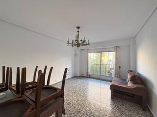 Etagenwohnung in Carrer d'Eduard Boscà