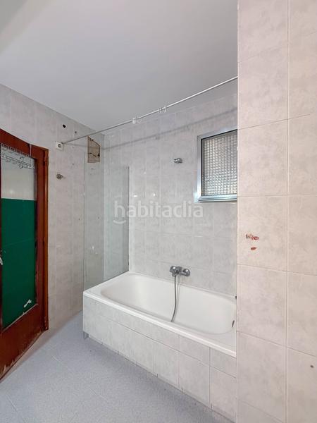 Foto 1010cd0e-644b-4b41-8de2-3e57415b6ba8. Piso en Mestalla Valencia