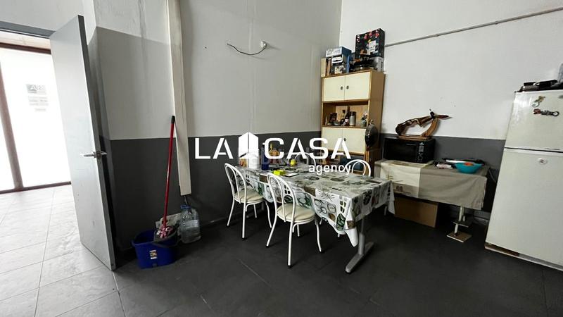 Foto bc172ff4-788c-44cb-bd34-532074195e1c. Local comercial a La Sagrera Barcelona