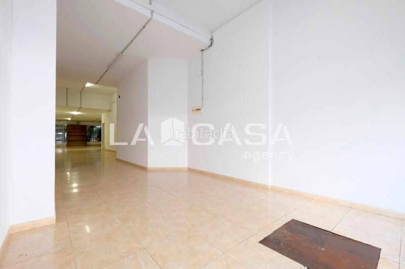 Foto 571ae3c4-d636-4615-a350-c4fddd1f8e0c. Alquiler local comercial en Vilapicina - Torre Llobeta Barcelona