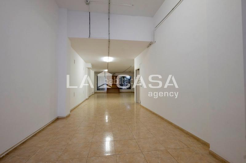 Foto 5e142f13-743d-4fe6-b918-6e403f861f65. Alquiler local comercial en Vilapicina - Torre Llobeta Barcelona