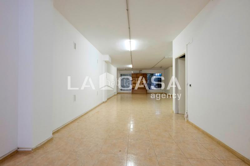 Foto 689cae44-415d-42cc-a0a0-ba49a61a4144. Alquiler local comercial en Vilapicina - Torre Llobeta Barcelona