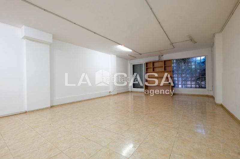 Foto dd0d6e3d-b200-43e7-bf1e-f5b66fa91343. Alquiler local comercial en Vilapicina - Torre Llobeta Barcelona