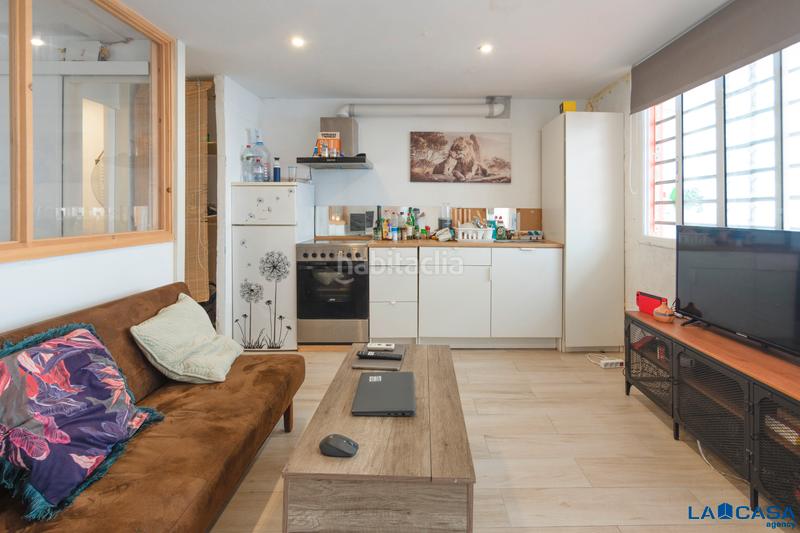 Foto 27e8e7bc-2ceb-4efe-b674-71a3d175d477. Piano terra in El Poble Sec - Parc de Montjuïc Barcelona