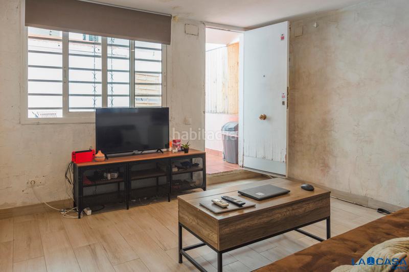 Foto 5b2a016d-32db-4cf6-a5da-0369e36f8a1b. Piano terra in El Poble Sec - Parc de Montjuïc Barcelona