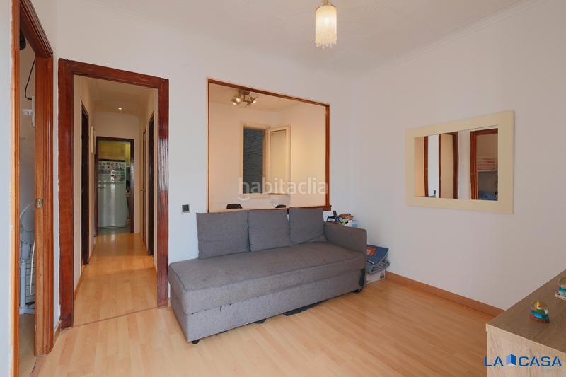 Foto 5f1fbe20-39ee-4b9a-8b91-ad8f76c740f4. Flat in Sants Barcelona