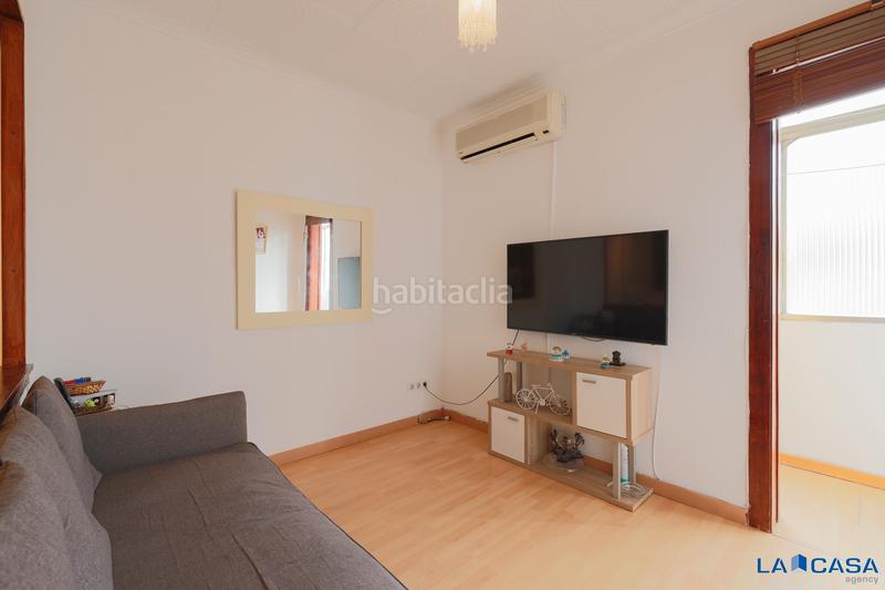 Foto 6a548c01-6b51-460e-8a6f-6992bea3caba. Piso en Sants Barcelona