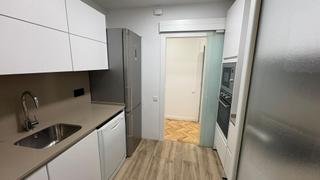 Appartement à Sants. Piso reformado de 90m en av. madrid, les corts. 4 habitaciones,
