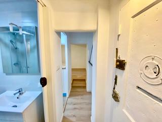 Pis a La Nova Esquerra de l´Eixample. Atención inversores! estudio reformado de 30 m en entresuelo con