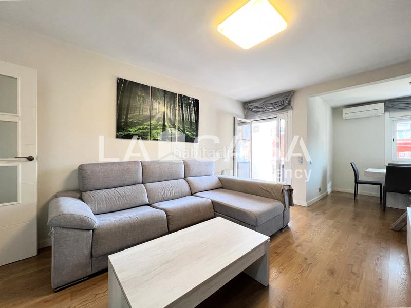 Foto a7747d8d-fc76-45fa-ba3a-88ae180e01d6. Etagenwohnung mit heizung in La Salut Badalona