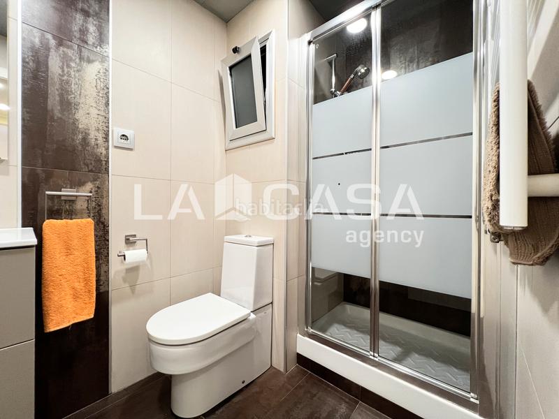 Foto b0290f19-a53b-44c8-acb5-ab0ec9e1dac0. Etagenwohnung mit heizung in La Salut Badalona