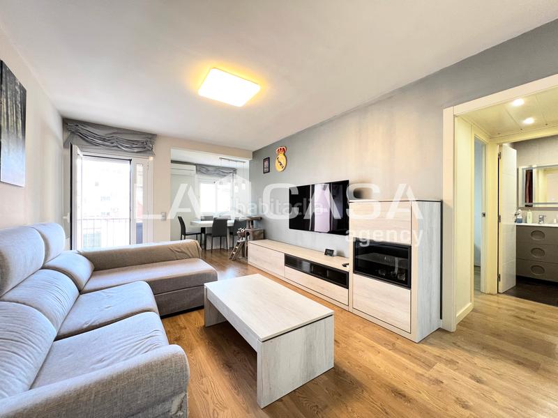 Foto d781f576-c8cc-4ada-8516-78e5077f5f46. Etagenwohnung mit heizung in La Salut Badalona