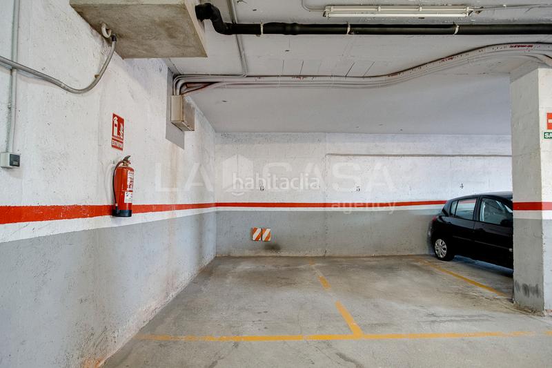 Foto b385ec55-2805-41e3-a4a2-116c970c75f0. Appartement avec chauffage parking dans Fondo Santa Coloma de Gramenet