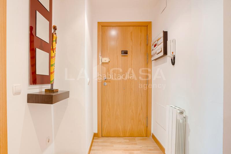 Foto 13e96227-7447-43a7-821a-c61f0a7e3995. Piso en Fondo Santa Coloma de Gramenet