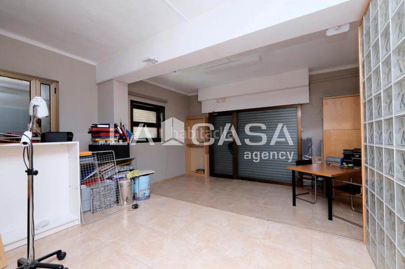 Foto 7a9801f3-06e9-4f04-b924-34e1f7ffacce. Location local commercial dans Vilapicina - Torre Llobeta Barcelona