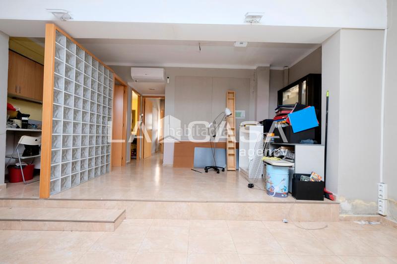 Foto e7becc98-cfd4-4442-88c9-52f5f3e9159e. Location local commercial dans Vilapicina - Torre Llobeta Barcelona