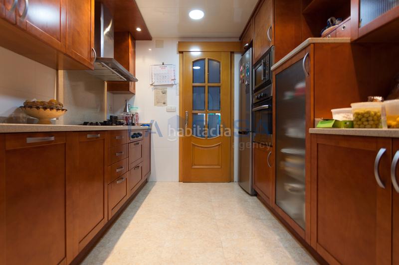 Foto 95665b0c-9e14-424e-8c81-69781d6e29cb. Etagenwohnung in La Florida Hospitalet de Llobregat (L´)