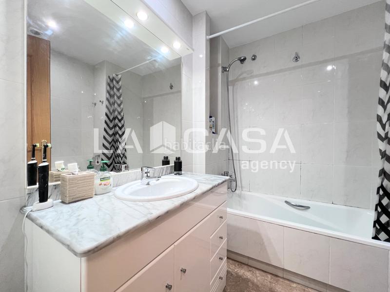 Foto f478830d-c341-42e9-a288-ee5c7ea72235. Appartement avec chauffage dans Llefià Badalona