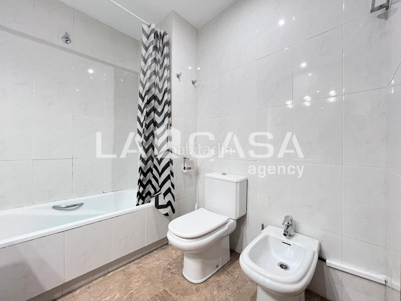 Foto 90fa1330-7b9a-4ad5-a579-1c2d3faee03f. Etagenwohnung mit heizung in Llefià Badalona