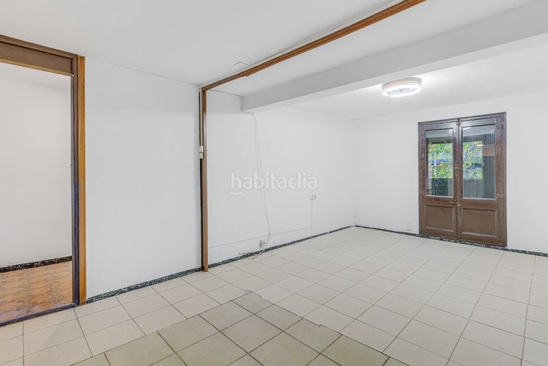 Foto 411858e8-7e5f-4ee7-a966-874029c2a9c9. Pis amb aparcament a Raval Barcelona