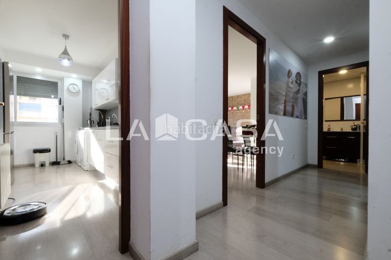 Foto 43c0bd3e-ee6d-4559-9491-f1c817f9d85a. Pis a Turó de la Peira Barcelona