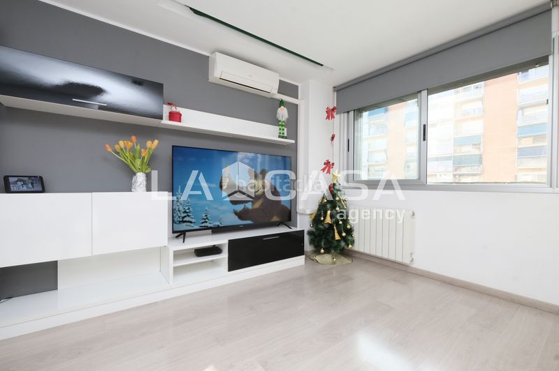 Foto 7ab1d1ce-83b9-4dbd-ae17-42f4407d08e5. Pis a Turó de la Peira Barcelona
