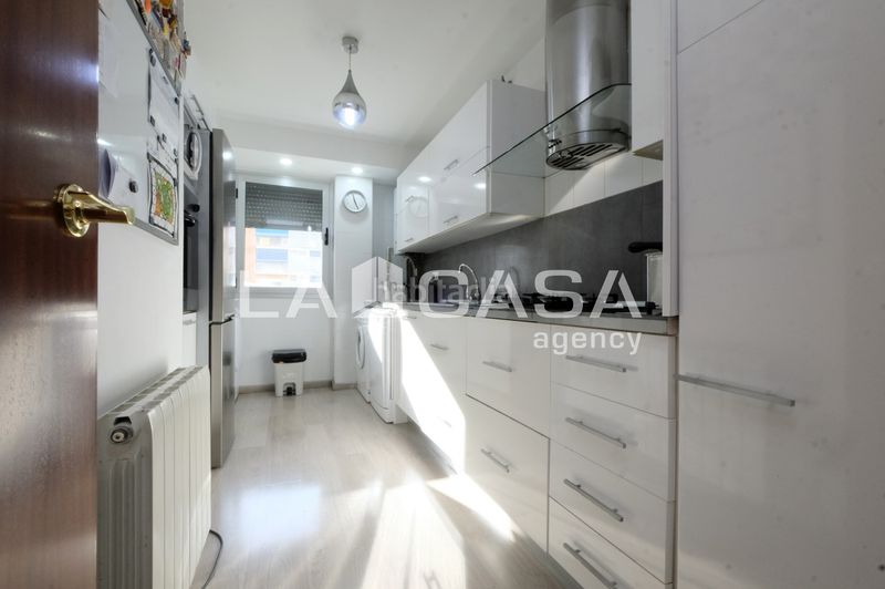 Foto a8330c83-7efc-49b3-830d-a0e5efaf5a6a. Pis a Turó de la Peira Barcelona