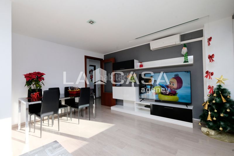 Foto b89e5960-61b0-4a94-a425-3a3ac3aa934b. Pis a Turó de la Peira Barcelona