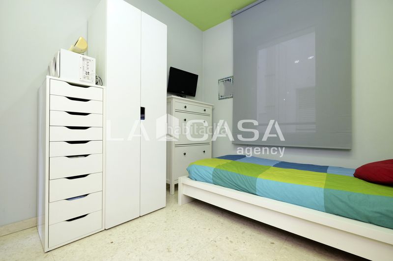Foto 684f5c39-1c00-490a-babf-6f807b76f1e0. Pis a Porta Barcelona