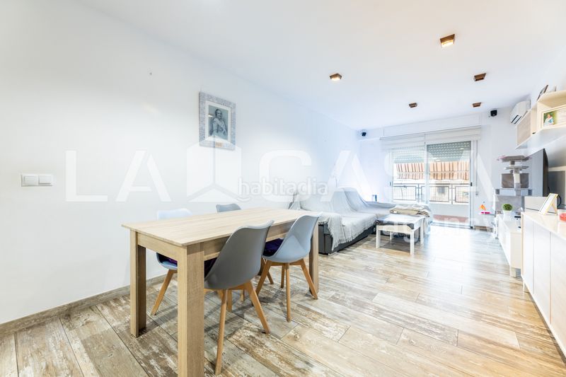 Foto 7a6685eb-5e54-4403-a158-1eaeff793400. Pis amb aparcament a Riba - roja de Túria