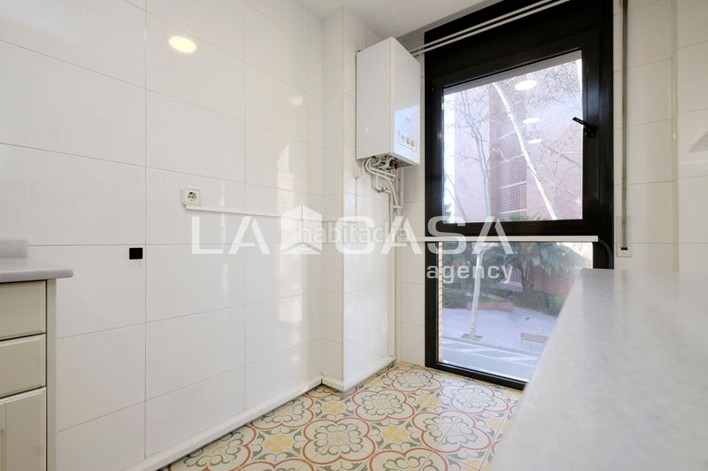 Foto d724a5c8-ff5f-4129-bdd4-6b0b49f3a193. Pis a Turó de la Peira Barcelona