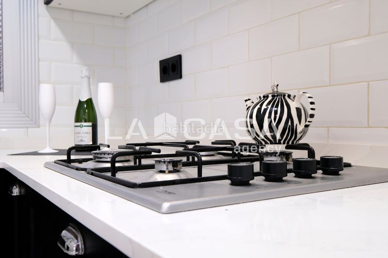 Foto a4083eba-f642-44c9-ac6c-7d2ad00aa775. Pis a Vilapicina - Torre Llobeta Barcelona