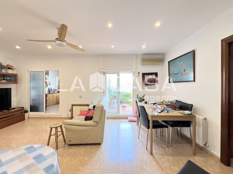 Foto 6f5459e6-d9ae-4fdb-8e8a-02d4158ff5e8. Àtic amb calefacció a Prosperitat Barcelona