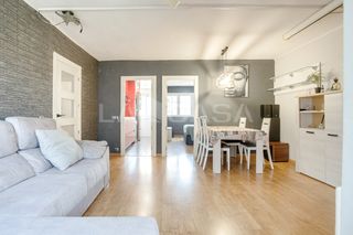 Pis  Carrer de julián besteiro. Piso carrer de julián besteiro, barcelona