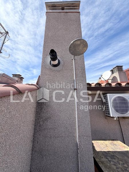 Foto 0d6938e1-f93c-4dff-b27a-06573589e5bc. Àtic amb calefacció aparcament a Can Rull Sabadell