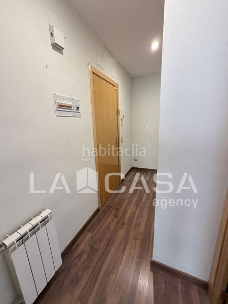 Foto dab366ff-14bd-43fd-ad78-a762795c7fbe. Àtic amb calefacció aparcament a Can Rull Sabadell