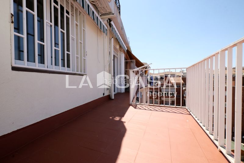 Foto ced6c1bd-19d3-4d5f-940c-dd9203fcb7c4. Àtic a Vilapicina - Torre Llobeta Barcelona