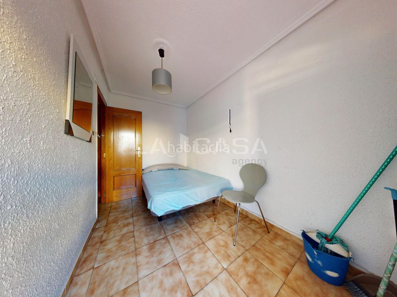 Foto 59f407f2-87ea-4f82-b915-cf655cfebbd1. Pis a Natzaret Valencia