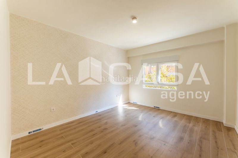 Foto ae63f84d-ee08-4fd5-bb1f-0dbb8e53749e. Pis a L´Amistat Valencia