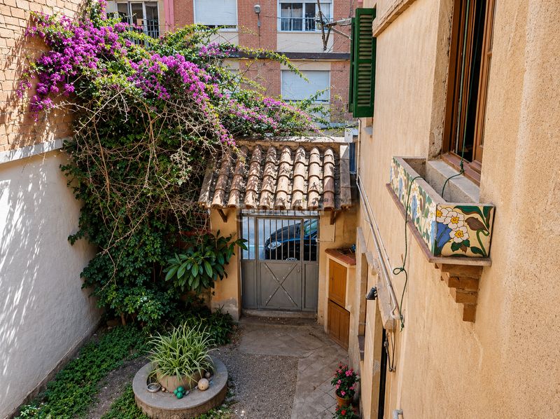 Foto 71fa66a3-fad1-4cad-8b5f-fb568b07c6d8. Casa adossada a Vilapicina - Torre Llobeta Barcelona