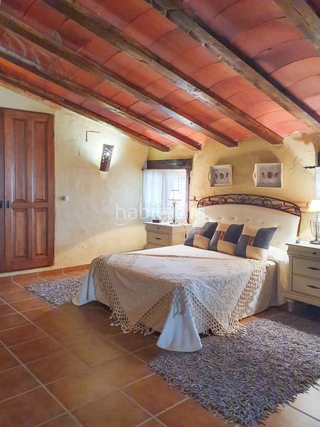 Foto cc9f00f8-4cdf-4647-a8dd-b480a7934208. Casa a Requena