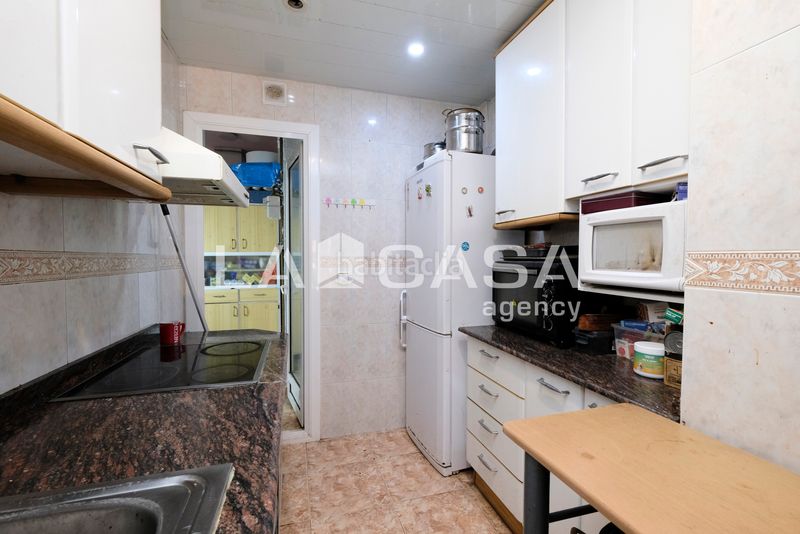 Foto 15b7d8d2-3e67-477f-9ffb-c8e4f9d0ffac. Pis a Vilapicina - Torre Llobeta Barcelona