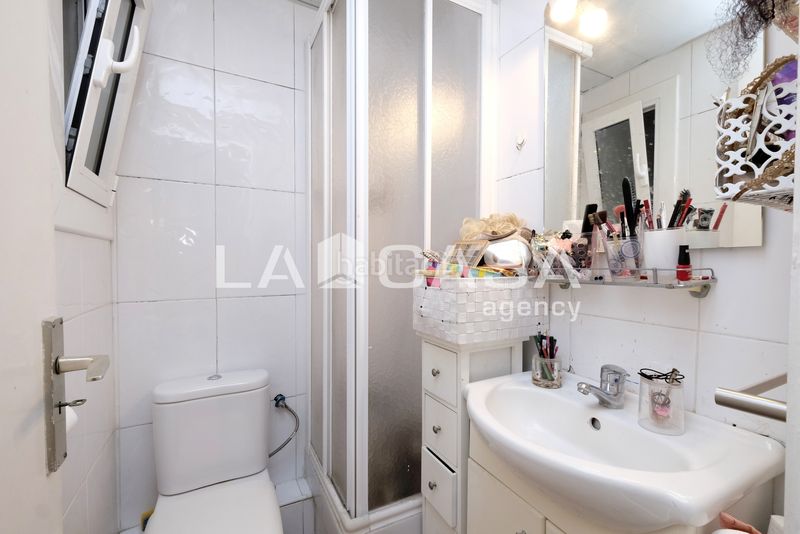 Foto 1d6cbf42-2cb7-45e6-8673-8ca42d7cabd3. Pis a Vilapicina - Torre Llobeta Barcelona