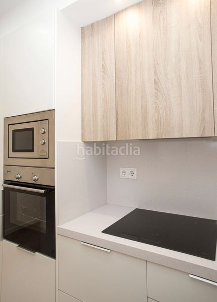 Foto 2920938d-6abc-4ce2-9d1b-e6a030018a28. Pis a Sants Barcelona