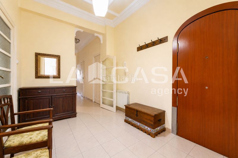 Foto 0c5ed216-0c22-405e-a4fd-0858ee423bfb. Pis a Russafa Valencia