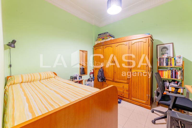 Foto a379f2aa-acbe-4a98-856c-b97a2dc72df4. Pis a Russafa Valencia